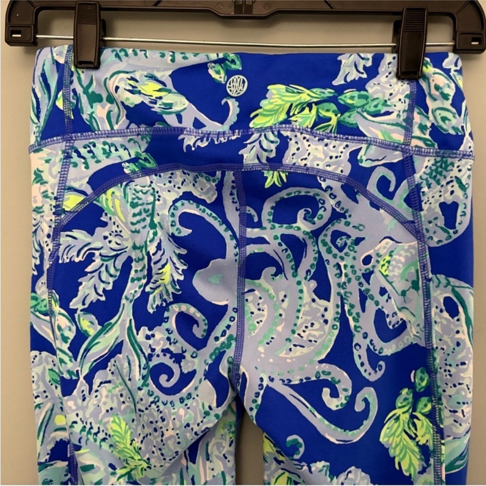 Lilly Pulitzer Luxletic Weekender Cropped Leggings Blue Current Sea Sirens Small - Picture 7 of 14